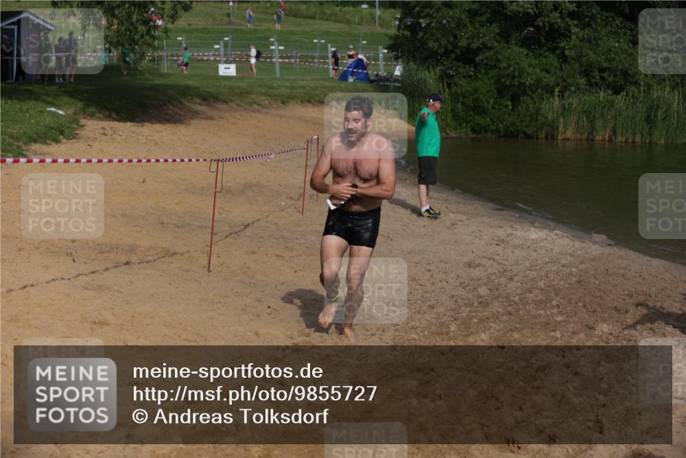21.06.2026 - 29. Vierlanden-Triathlon Andreas Tolksdorf http://msf.ph/oto/9855727 21.06.2026 08:53:37 Schwimmen 15, 124 meine-sportfotos.de