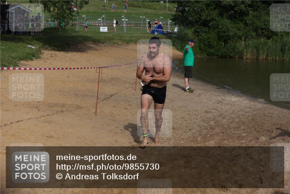 21.06.2026 - 29. Vierlanden-Triathlon Andreas Tolksdorf http://msf.ph/oto/9855730 21.06.2026 08:53:37 Schwimmen 15, 124 meine-sportfotos.de