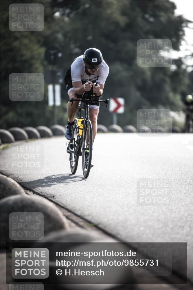 21.06.2026 - 29. Vierlanden-Triathlon H.Heesch http://msf.ph/oto/9855731 21.06.2026 08:55:37 Radfahren 165, 174 meine-sportfotos.de