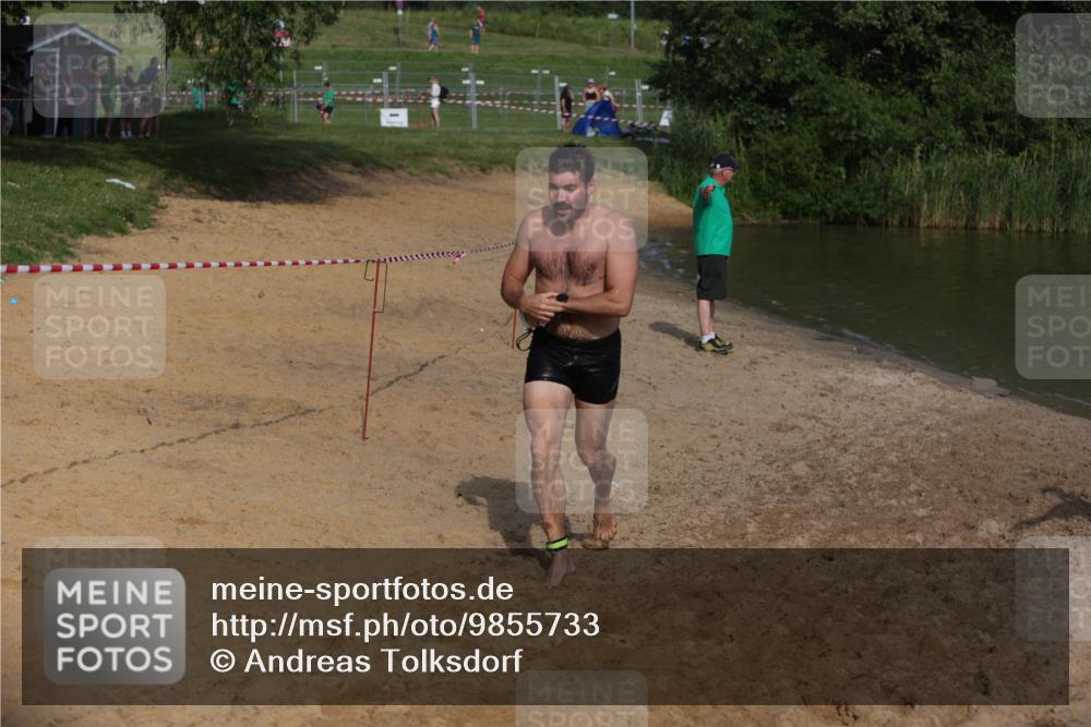 21.06.2026 - 29. Vierlanden-Triathlon Andreas Tolksdorf http://msf.ph/oto/9855733 21.06.2026 08:53:37 Schwimmen 15, 124 meine-sportfotos.de
