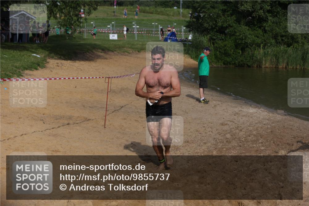 21.06.2026 - 29. Vierlanden-Triathlon Andreas Tolksdorf http://msf.ph/oto/9855737 21.06.2026 08:53:37 Schwimmen 15, 124 meine-sportfotos.de