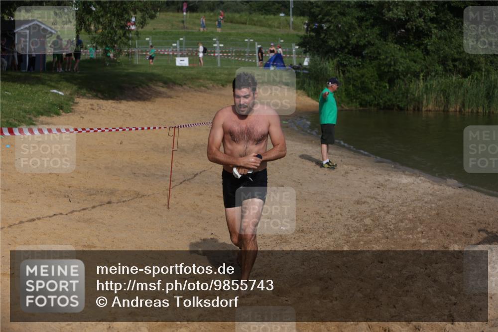 21.06.2026 - 29. Vierlanden-Triathlon Andreas Tolksdorf http://msf.ph/oto/9855743 21.06.2026 08:53:37 Schwimmen 15, 124 meine-sportfotos.de