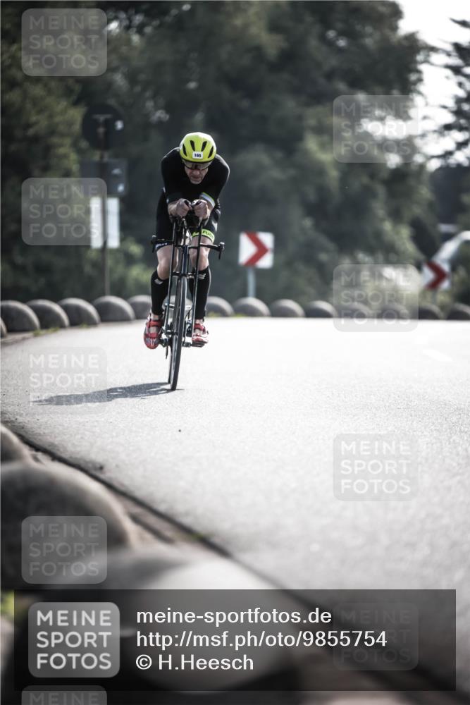 21.06.2026 - 29. Vierlanden-Triathlon H.Heesch http://msf.ph/oto/9855754 21.06.2026 08:55:42 Radfahren 159, 165 meine-sportfotos.de