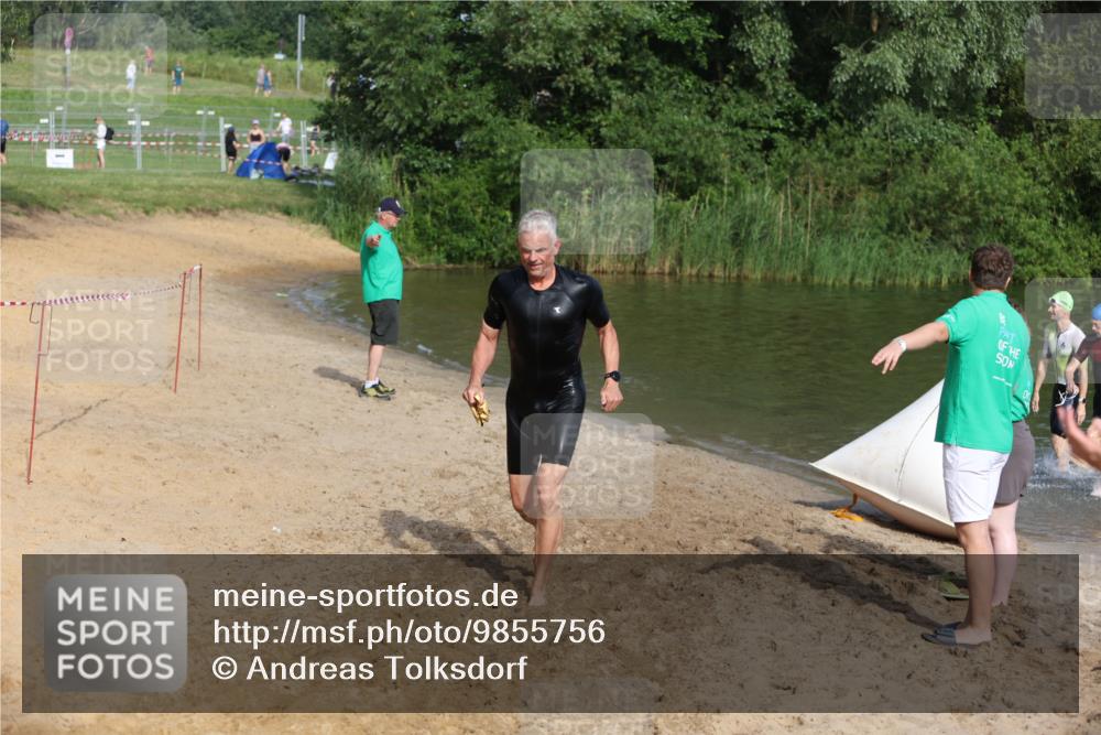 21.06.2026 - 29. Vierlanden-Triathlon Andreas Tolksdorf http://msf.ph/oto/9855756 21.06.2026 08:53:46 Schwimmen 122, 124, 126 meine-sportfotos.de