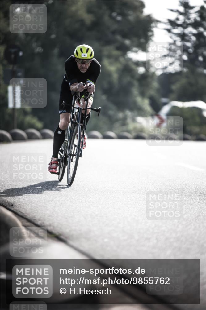 21.06.2026 - 29. Vierlanden-Triathlon H.Heesch http://msf.ph/oto/9855762 21.06.2026 08:55:42 Radfahren 159, 165 meine-sportfotos.de