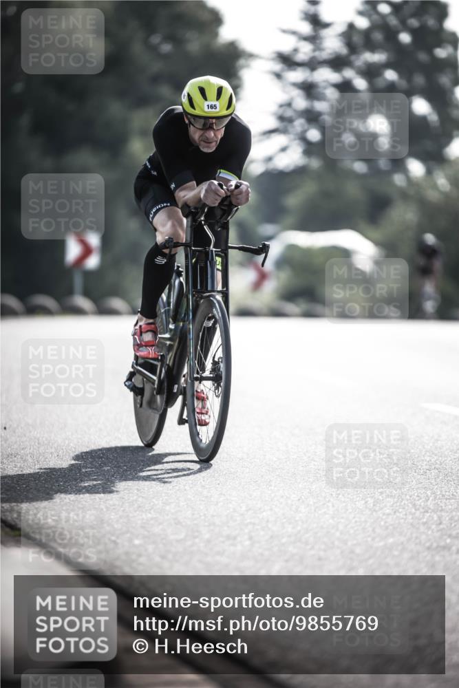 21.06.2026 - 29. Vierlanden-Triathlon H.Heesch http://msf.ph/oto/9855769 21.06.2026 08:55:43 Radfahren 159, 165 meine-sportfotos.de