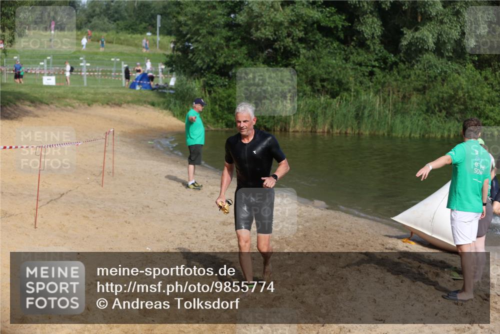 21.06.2026 - 29. Vierlanden-Triathlon Andreas Tolksdorf http://msf.ph/oto/9855774 21.06.2026 08:53:46 Schwimmen 122, 124, 126 meine-sportfotos.de