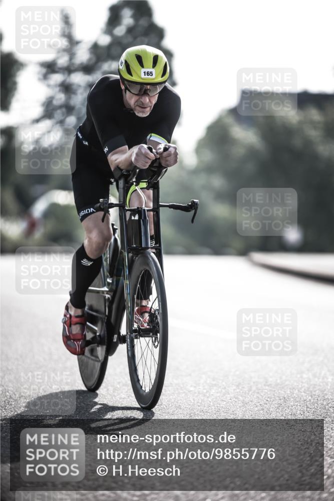 21.06.2026 - 29. Vierlanden-Triathlon H.Heesch http://msf.ph/oto/9855776 21.06.2026 08:55:43 Radfahren 159, 165 meine-sportfotos.de
