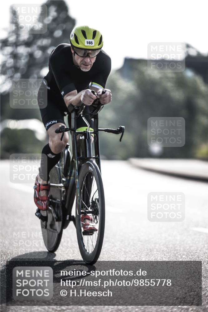 21.06.2026 - 29. Vierlanden-Triathlon H.Heesch http://msf.ph/oto/9855778 21.06.2026 08:55:43 Radfahren 159, 165 meine-sportfotos.de