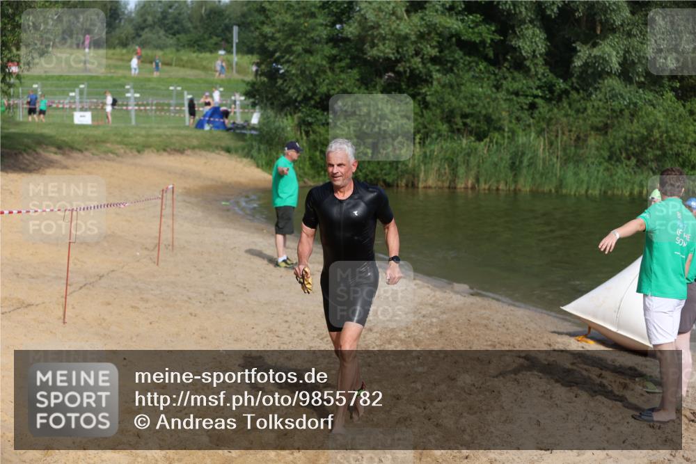 21.06.2026 - 29. Vierlanden-Triathlon Andreas Tolksdorf http://msf.ph/oto/9855782 21.06.2026 08:53:46 Schwimmen 122, 124, 126 meine-sportfotos.de