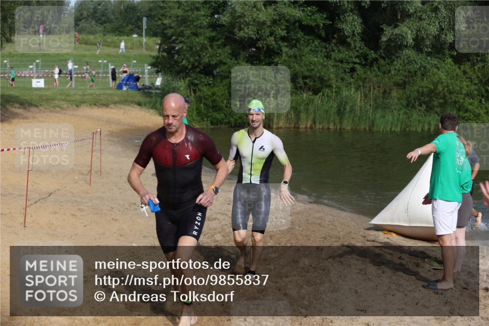 21.06.2026 - 29. Vierlanden-Triathlon Andreas Tolksdorf http://msf.ph/oto/9855837 21.06.2026 08:53:52 Schwimmen 122, 126, 146, 176 meine-sportfotos.de