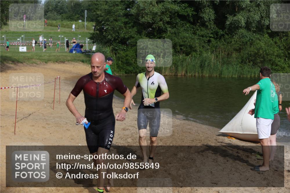 21.06.2026 - 29. Vierlanden-Triathlon Andreas Tolksdorf http://msf.ph/oto/9855849 21.06.2026 08:53:52 Schwimmen 122, 126, 146, 176 meine-sportfotos.de