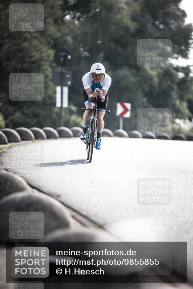 21.06.2026 - 29. Vierlanden-Triathlon H.Heesch http://msf.ph/oto/9855855 21.06.2026 08:56:18 Radfahren 141 meine-sportfotos.de