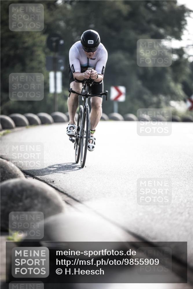 21.06.2026 - 29. Vierlanden-Triathlon H.Heesch http://msf.ph/oto/9855909 21.06.2026 08:56:55 Radfahren 136, 220 meine-sportfotos.de