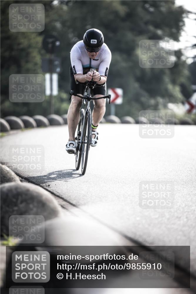 21.06.2026 - 29. Vierlanden-Triathlon H.Heesch http://msf.ph/oto/9855910 21.06.2026 08:56:55 Radfahren 136, 220 meine-sportfotos.de