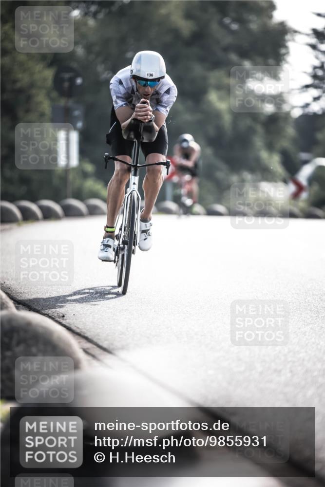 21.06.2026 - 29. Vierlanden-Triathlon H.Heesch http://msf.ph/oto/9855931 21.06.2026 08:57:00 Radfahren 118, 136 meine-sportfotos.de