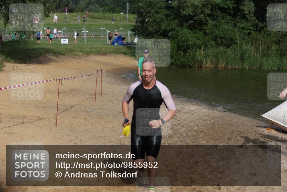 21.06.2026 - 29. Vierlanden-Triathlon Andreas Tolksdorf http://msf.ph/oto/9855952 21.06.2026 08:54:00 Schwimmen 146, 176, 190 meine-sportfotos.de