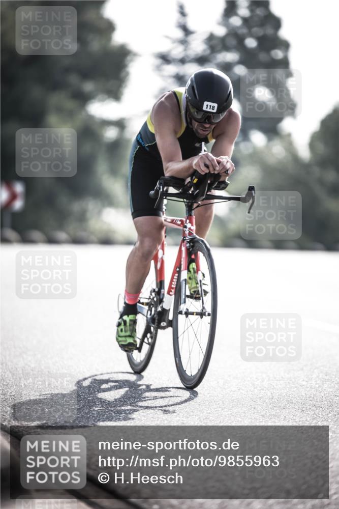 21.06.2026 - 29. Vierlanden-Triathlon H.Heesch http://msf.ph/oto/9855963 21.06.2026 08:57:04 Radfahren 118, 136 meine-sportfotos.de
