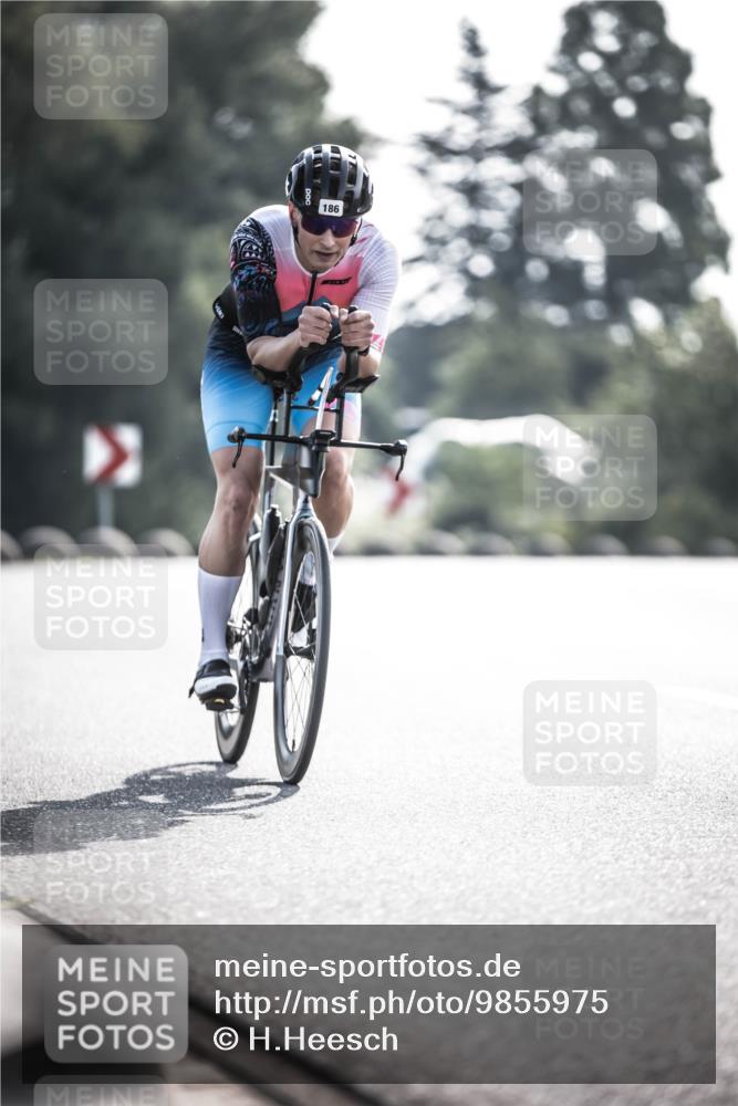21.06.2026 - 29. Vierlanden-Triathlon H.Heesch http://msf.ph/oto/9855975 21.06.2026 08:57:25 Radfahren 186 meine-sportfotos.de