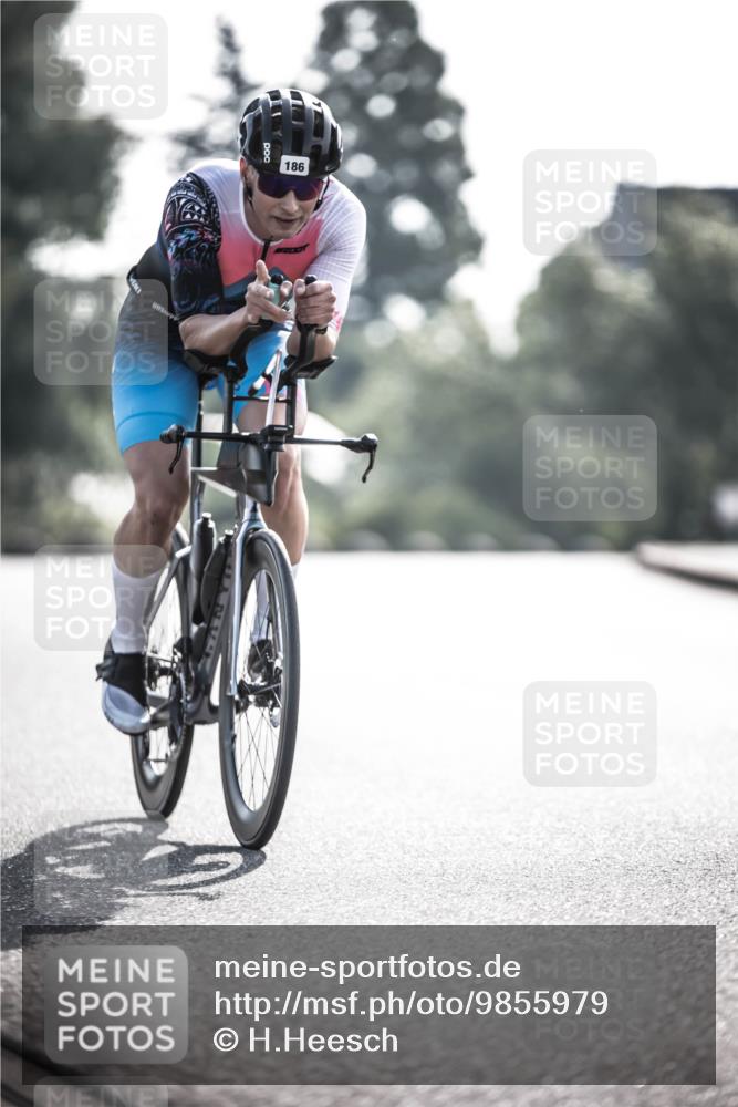 21.06.2026 - 29. Vierlanden-Triathlon H.Heesch http://msf.ph/oto/9855979 21.06.2026 08:57:25 Radfahren 186 meine-sportfotos.de