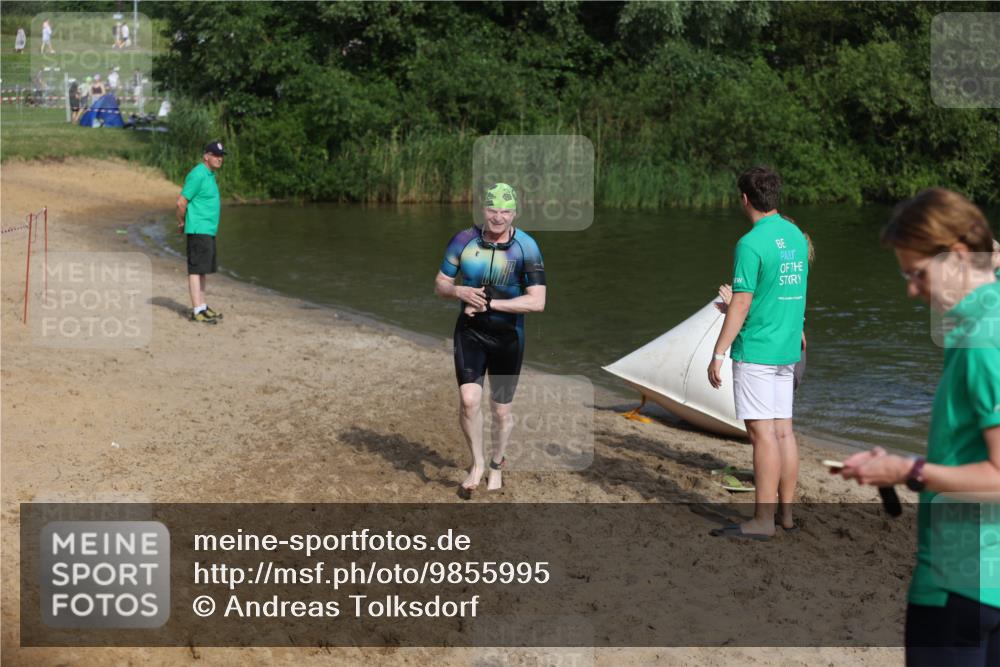 21.06.2026 - 29. Vierlanden-Triathlon Andreas Tolksdorf http://msf.ph/oto/9855995 21.06.2026 08:54:31 Schwimmen 213 meine-sportfotos.de