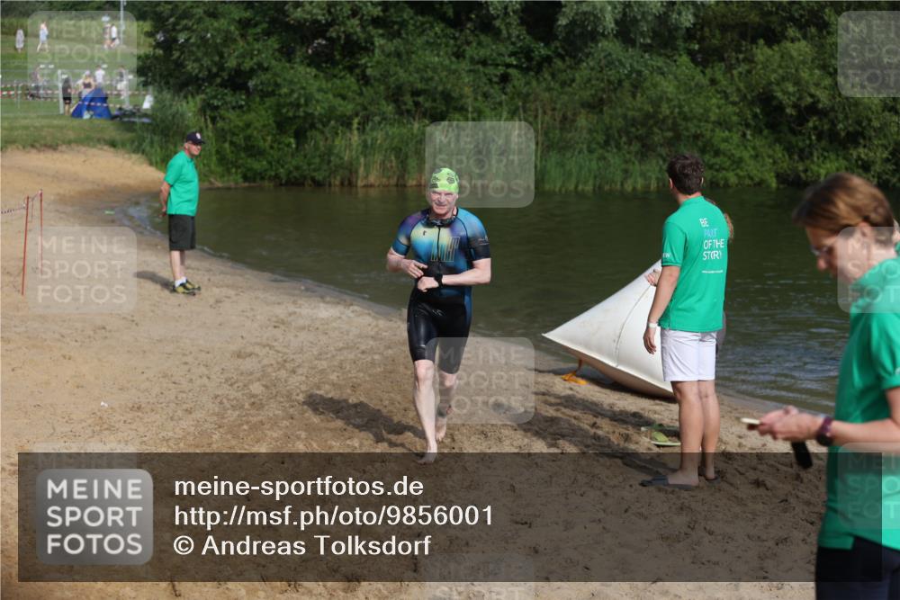 21.06.2026 - 29. Vierlanden-Triathlon Andreas Tolksdorf http://msf.ph/oto/9856001 21.06.2026 08:54:31 Schwimmen 213 meine-sportfotos.de