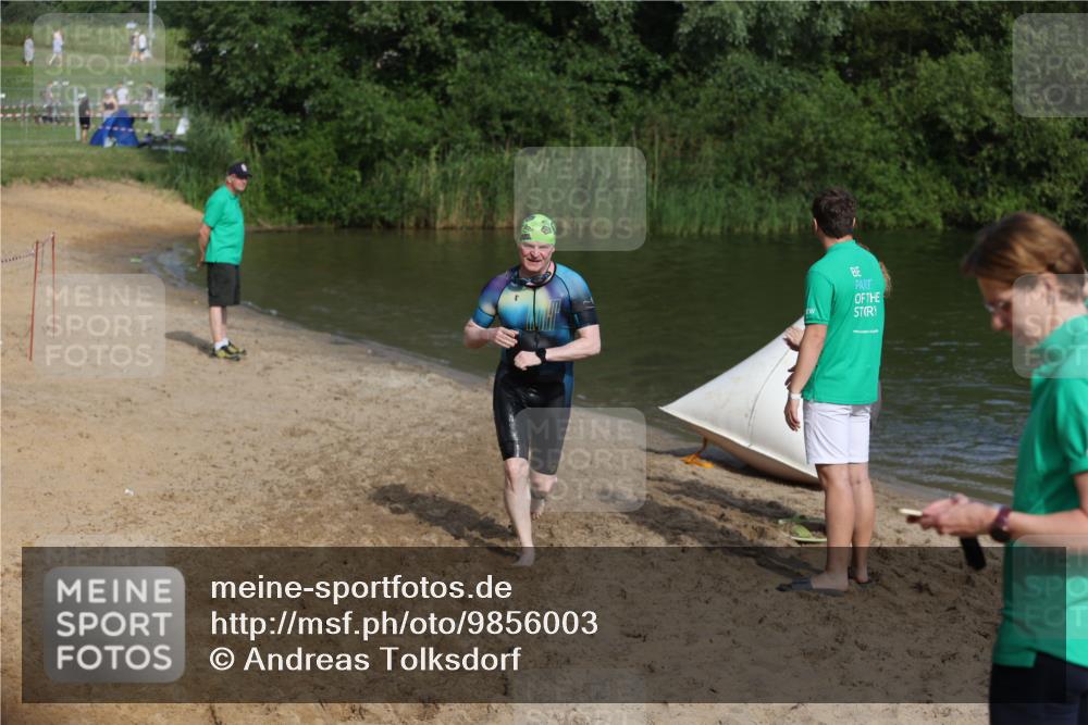 21.06.2026 - 29. Vierlanden-Triathlon Andreas Tolksdorf http://msf.ph/oto/9856003 21.06.2026 08:54:31 Schwimmen 213 meine-sportfotos.de