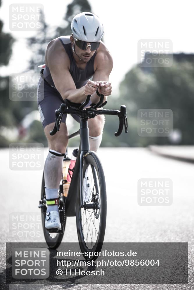 21.06.2026 - 29. Vierlanden-Triathlon H.Heesch http://msf.ph/oto/9856004 21.06.2026 08:57:36 Radfahren 35 meine-sportfotos.de