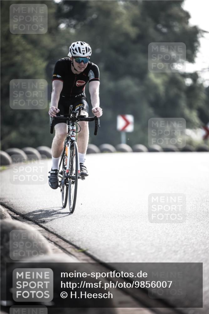 21.06.2026 - 29. Vierlanden-Triathlon H.Heesch http://msf.ph/oto/9856007 21.06.2026 08:57:51 Radfahren 89, 119 meine-sportfotos.de