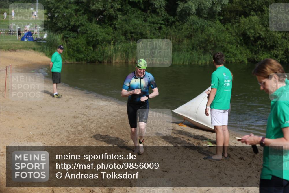 21.06.2026 - 29. Vierlanden-Triathlon Andreas Tolksdorf http://msf.ph/oto/9856009 21.06.2026 08:54:31 Schwimmen 213 meine-sportfotos.de