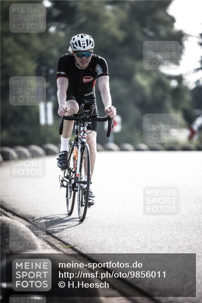 21.06.2026 - 29. Vierlanden-Triathlon H.Heesch http://msf.ph/oto/9856011 21.06.2026 08:57:51 Radfahren 89, 119 meine-sportfotos.de