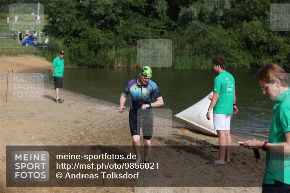 21.06.2026 - 29. Vierlanden-Triathlon Andreas Tolksdorf http://msf.ph/oto/9856021 21.06.2026 08:54:31 Schwimmen 213 meine-sportfotos.de