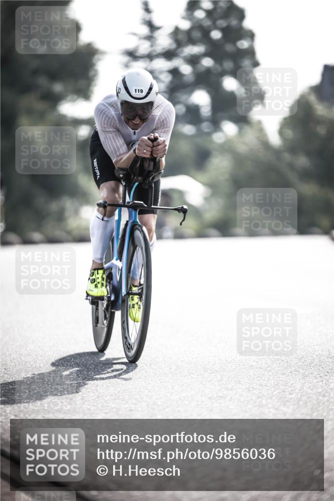 21.06.2026 - 29. Vierlanden-Triathlon H.Heesch http://msf.ph/oto/9856036 21.06.2026 08:57:58 Radfahren 40, 90, 119 meine-sportfotos.de