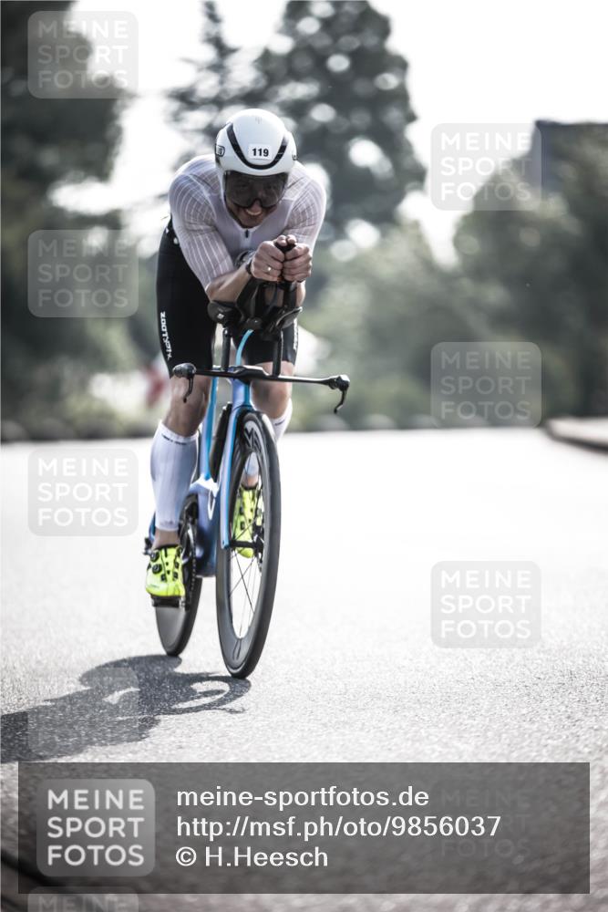 21.06.2026 - 29. Vierlanden-Triathlon H.Heesch http://msf.ph/oto/9856037 21.06.2026 08:57:58 Radfahren 40, 90, 119 meine-sportfotos.de