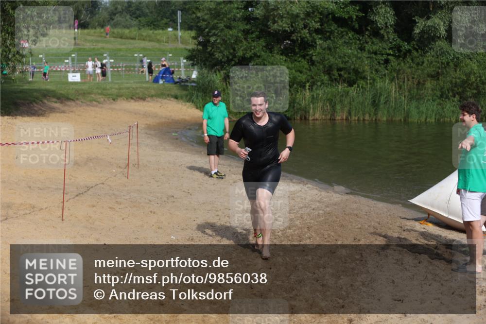 21.06.2026 - 29. Vierlanden-Triathlon Andreas Tolksdorf http://msf.ph/oto/9856038 21.06.2026 08:55:01 Schwimmen 19 meine-sportfotos.de