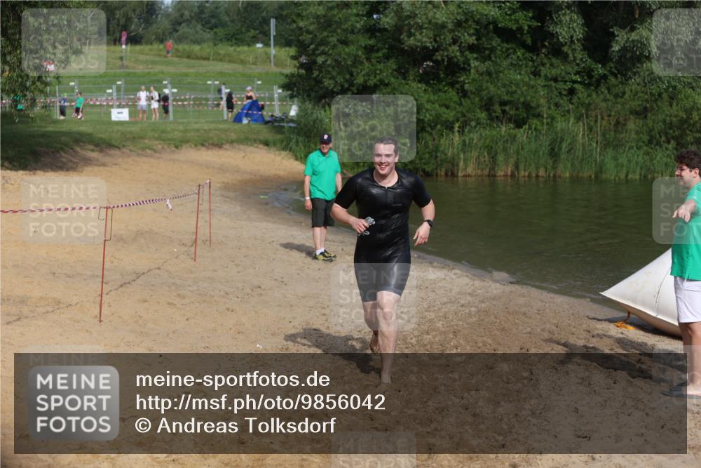 21.06.2026 - 29. Vierlanden-Triathlon Andreas Tolksdorf http://msf.ph/oto/9856042 21.06.2026 08:55:01 Schwimmen 19 meine-sportfotos.de