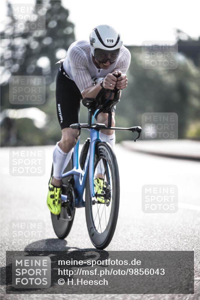21.06.2026 - 29. Vierlanden-Triathlon H.Heesch http://msf.ph/oto/9856043 21.06.2026 08:57:58 Radfahren 40, 90, 119 meine-sportfotos.de