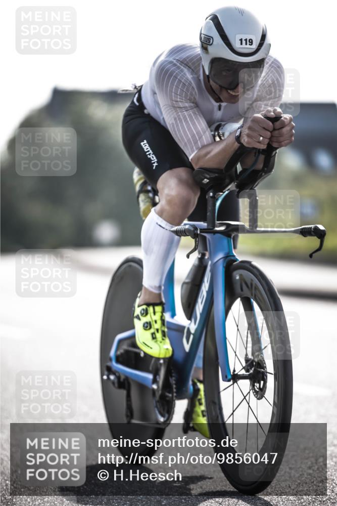 21.06.2026 - 29. Vierlanden-Triathlon H.Heesch http://msf.ph/oto/9856047 21.06.2026 08:57:59 Radfahren 40, 90, 119 meine-sportfotos.de