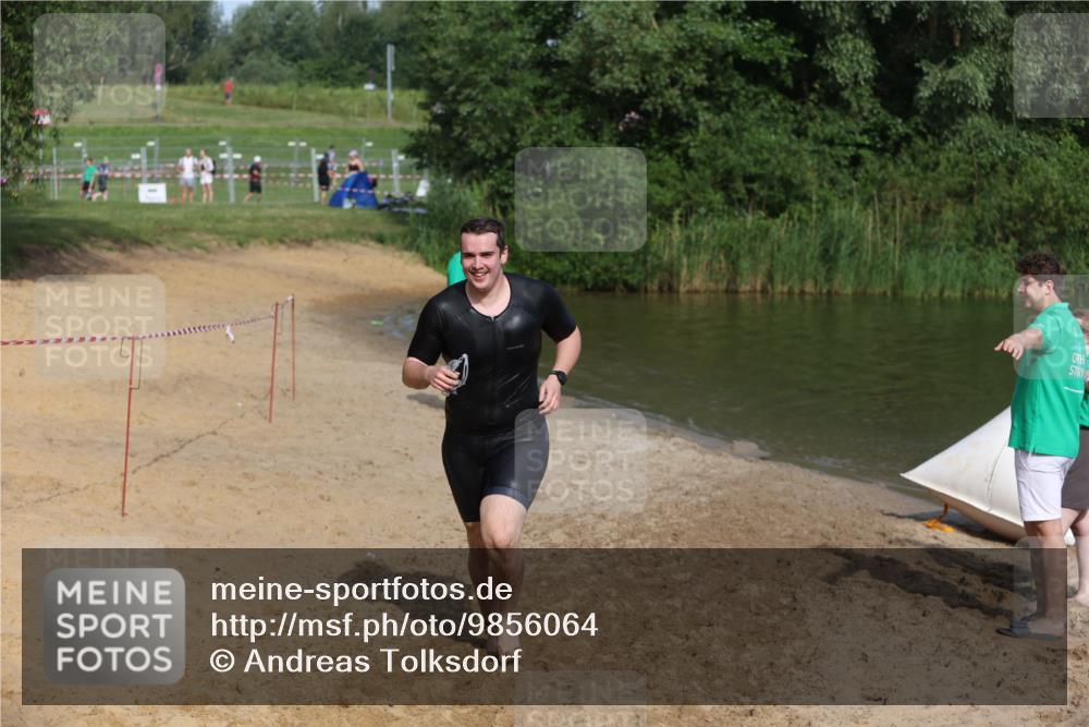 21.06.2026 - 29. Vierlanden-Triathlon Andreas Tolksdorf http://msf.ph/oto/9856064 21.06.2026 08:55:01 Schwimmen 19 meine-sportfotos.de
