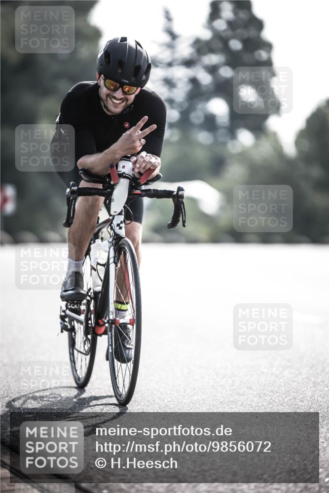 21.06.2026 - 29. Vierlanden-Triathlon H.Heesch http://msf.ph/oto/9856072 21.06.2026 08:58:03 Radfahren 40, 90 meine-sportfotos.de