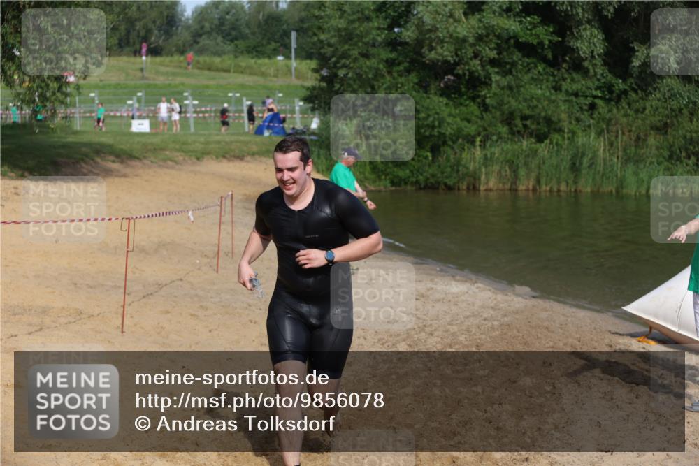 21.06.2026 - 29. Vierlanden-Triathlon Andreas Tolksdorf http://msf.ph/oto/9856078 21.06.2026 08:55:02 Schwimmen 19 meine-sportfotos.de