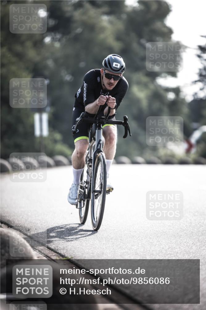 21.06.2026 - 29. Vierlanden-Triathlon H.Heesch http://msf.ph/oto/9856086 21.06.2026 08:58:05 Radfahren 40, 90 meine-sportfotos.de