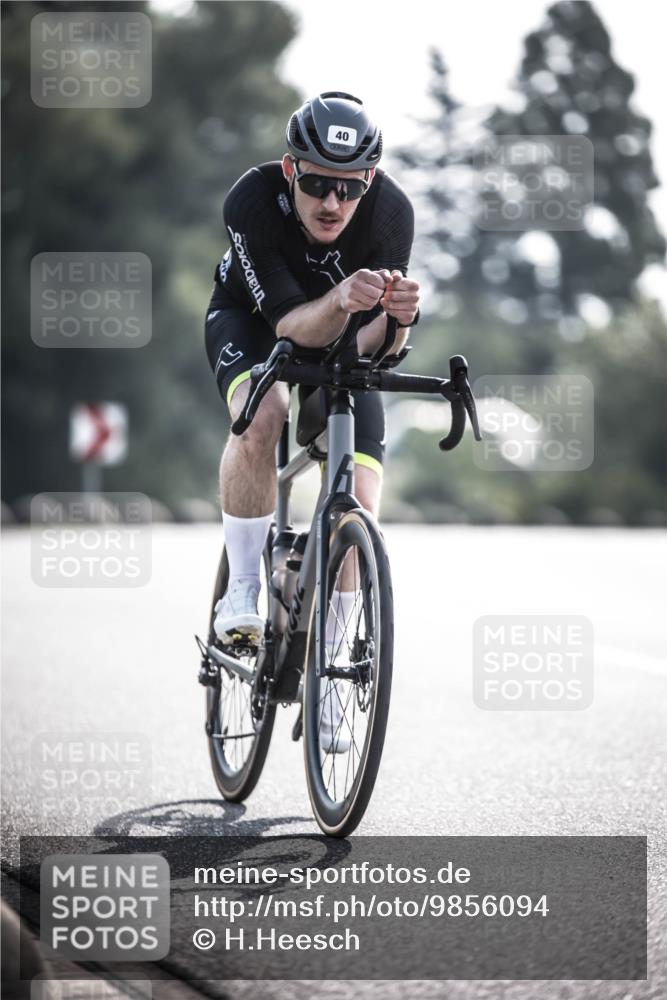 21.06.2026 - 29. Vierlanden-Triathlon H.Heesch http://msf.ph/oto/9856094 21.06.2026 08:58:06 Radfahren 40, 90 meine-sportfotos.de