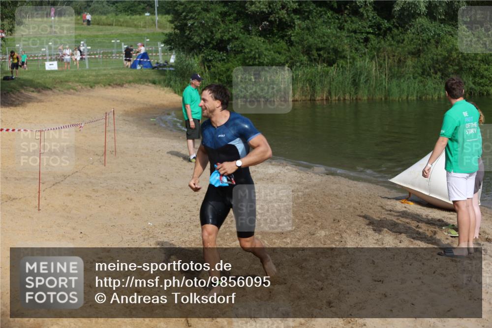 21.06.2026 - 29. Vierlanden-Triathlon Andreas Tolksdorf http://msf.ph/oto/9856095 21.06.2026 08:55:35 Schwimmen 113, 191 meine-sportfotos.de