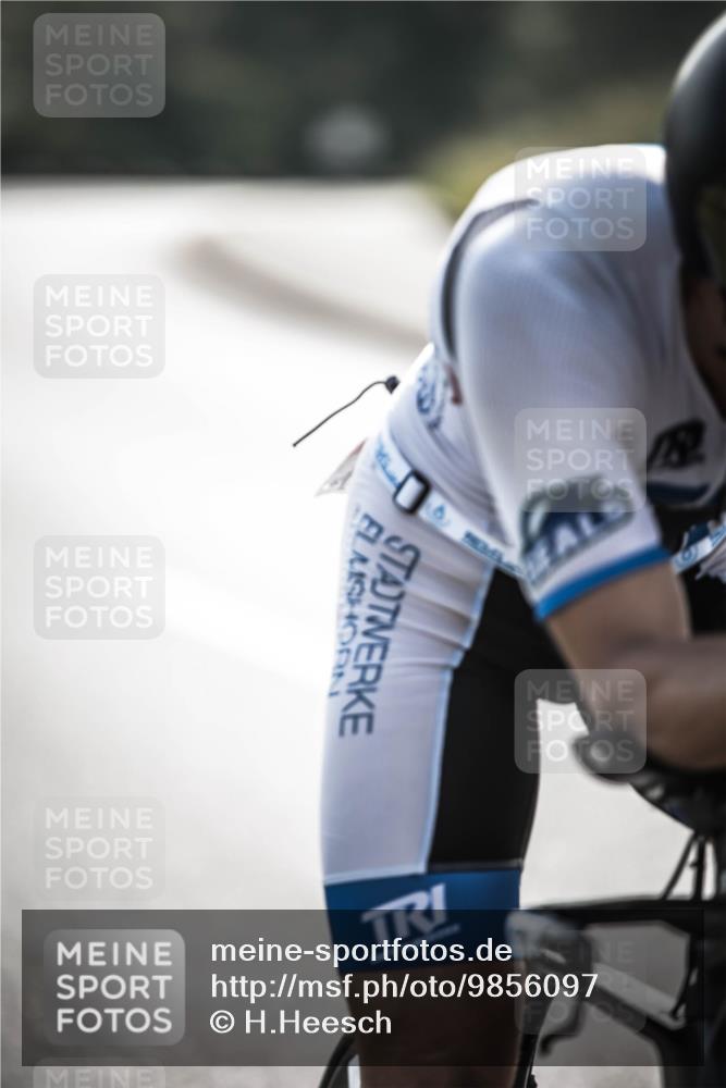 21.06.2026 - 29. Vierlanden-Triathlon H.Heesch http://msf.ph/oto/9856097 21.06.2026 08:58:22 Radfahren 25, 175 meine-sportfotos.de