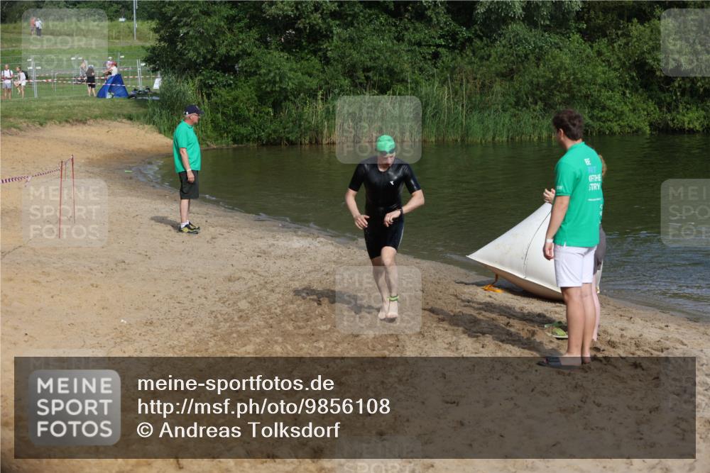 21.06.2026 - 29. Vierlanden-Triathlon Andreas Tolksdorf http://msf.ph/oto/9856108 21.06.2026 08:55:40 Schwimmen 94, 191 meine-sportfotos.de