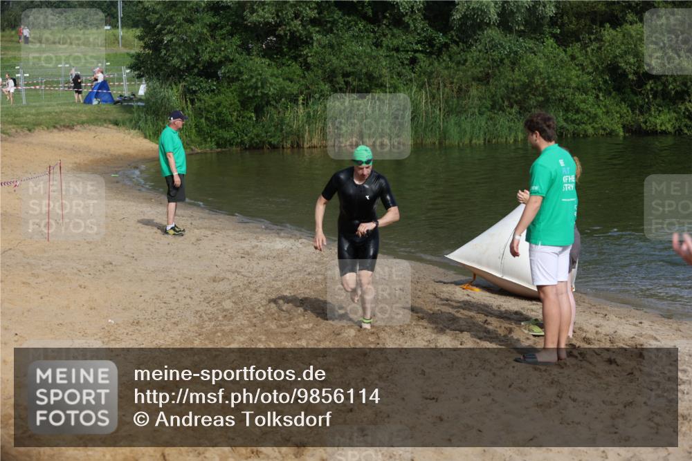 21.06.2026 - 29. Vierlanden-Triathlon Andreas Tolksdorf http://msf.ph/oto/9856114 21.06.2026 08:55:40 Schwimmen 94, 191 meine-sportfotos.de