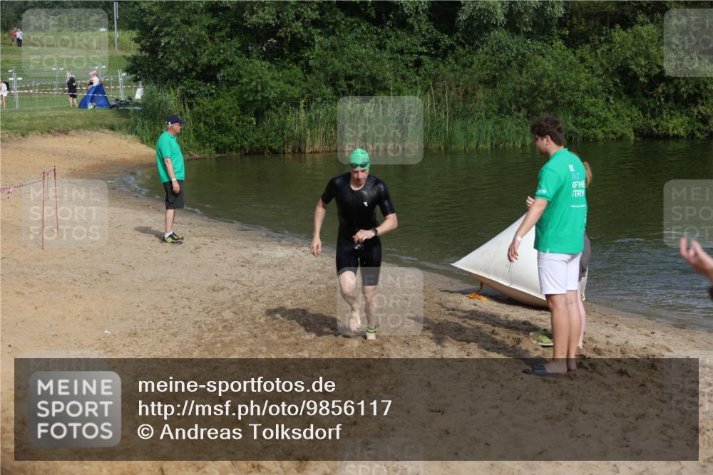 21.06.2026 - 29. Vierlanden-Triathlon Andreas Tolksdorf http://msf.ph/oto/9856117 21.06.2026 08:55:40 Schwimmen 94, 191 meine-sportfotos.de