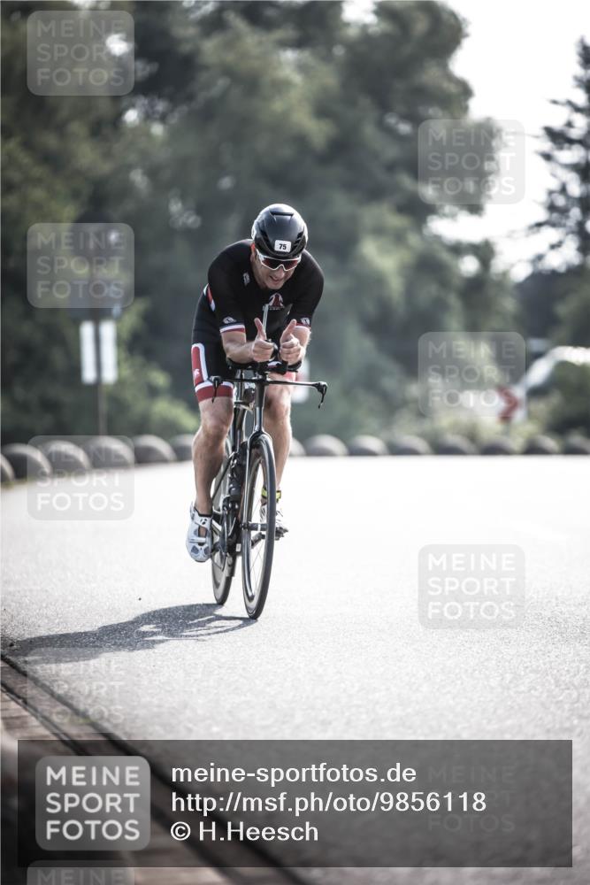 21.06.2026 - 29. Vierlanden-Triathlon H.Heesch http://msf.ph/oto/9856118 21.06.2026 08:58:36 Radfahren 75 meine-sportfotos.de