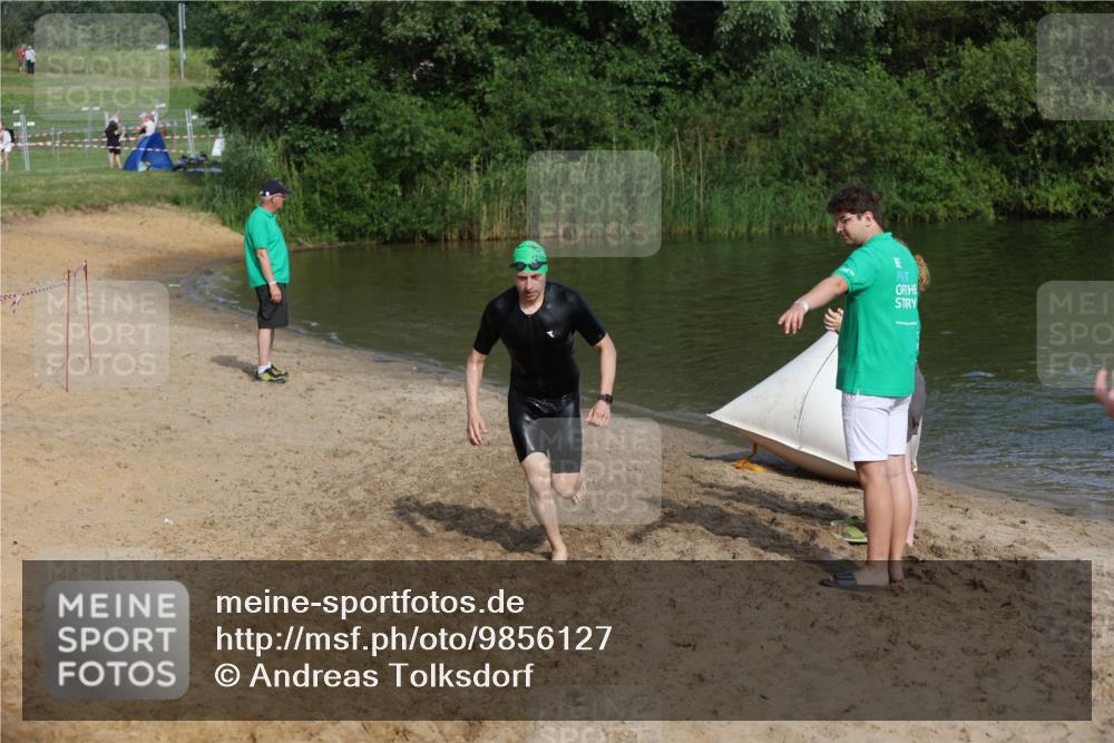 21.06.2026 - 29. Vierlanden-Triathlon Andreas Tolksdorf http://msf.ph/oto/9856127 21.06.2026 08:55:40 Schwimmen 94, 191 meine-sportfotos.de